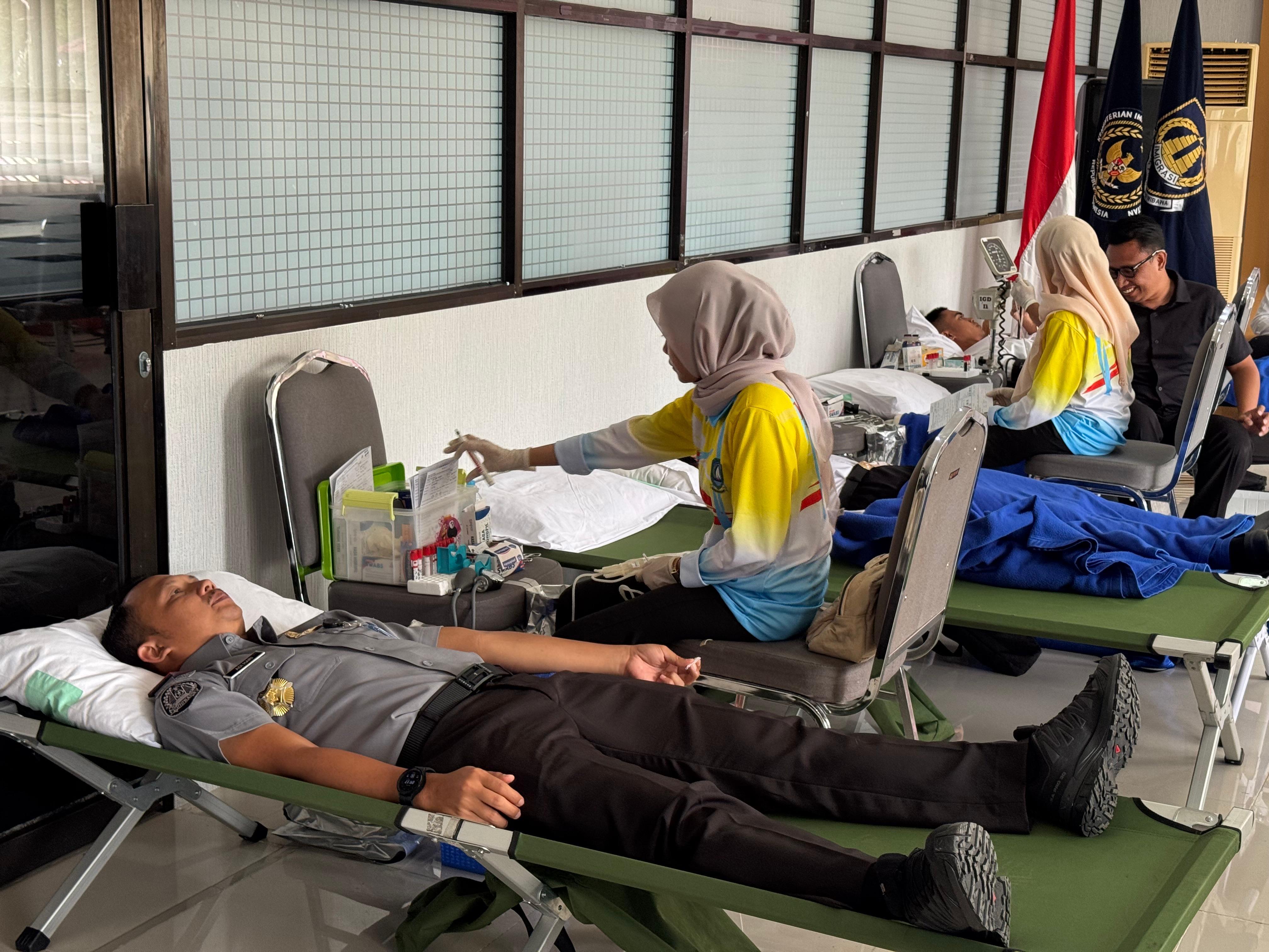 Imigrasi Tanjung Uban Meriahkan HUT RI ke 80 Dengan Donor Darah Wujud Nyata Kepedulian Sesama 3